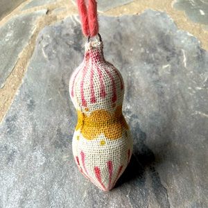 Marooma  Printed Burlap Christmas Ornament